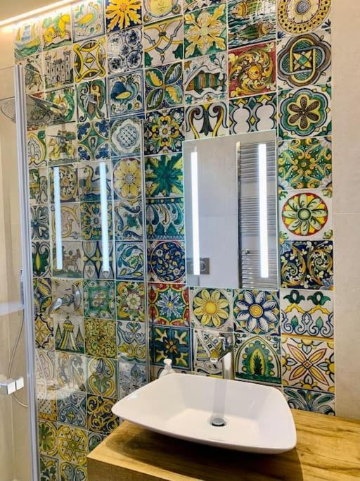 Alex Charme Central Apartments - Corso Umberto טאורמינה מראה חיצוני תמונה